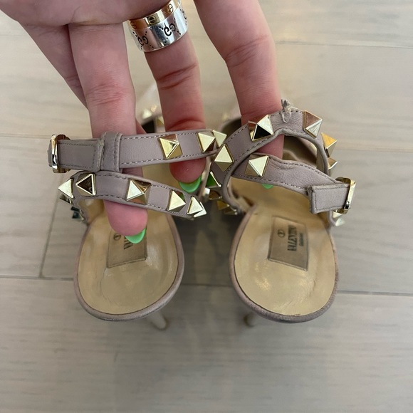 Valentino Rockstud Heels - Picture 3 of 6